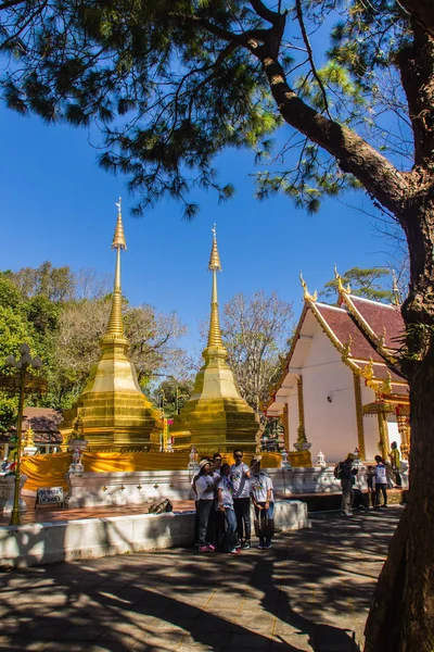 Chiang Rai Thajsko Listopadu 2017 Turista Navštívil Zlaté Pagody Wat — Stock fotografie