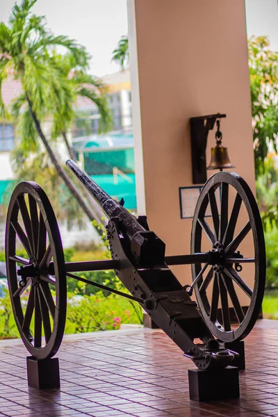 Old Civil War Cannon Wheels Has Been Noonday Gun Historic — Stock Photo, Image