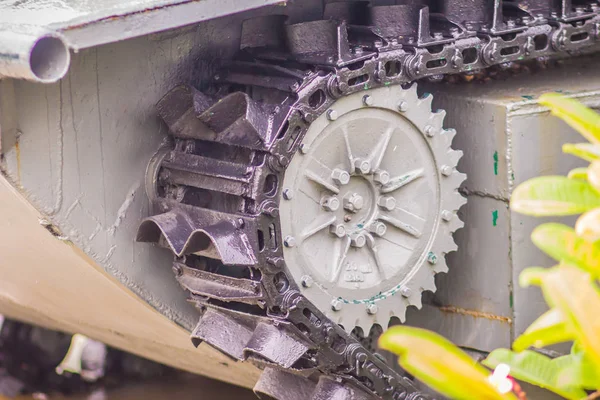 Pistas Acero Del Antiguo Tanque Con Rueda Acero Para Concepto — Foto de Stock