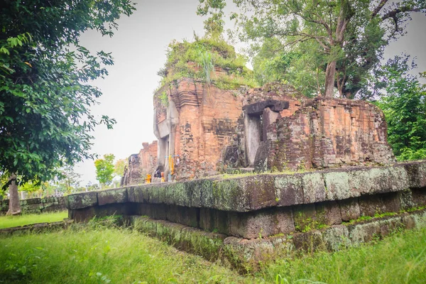 Прасат Бан Бен Prasat Ban Ben Кхмерское Святилище Является Религиозным — стоковое фото