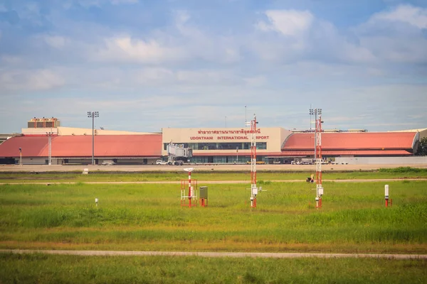 Udon Thani Tailândia Agosto 2017 Edifício Terminal Campo Grama Aeroporto — Fotografia de Stock
