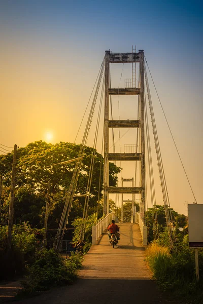 Puente Colgante Que Cruza Río Nan Hasta Estación Tren Phichit —  Fotos de Stock