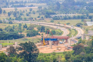 Hava görünümünü yeni otoyol inşaat sitesi projesi yapım aşamasında, Nakhon Ratchasima eyalete, kuzeydoğu Tayland parçası Saraburi il başladı.