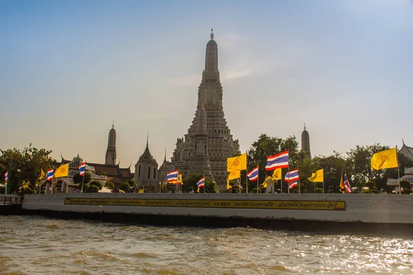 Bangkok Tailandia Diciembre 2017 Turista Visitó Wat Arun Templo Del —  Fotos de Stock