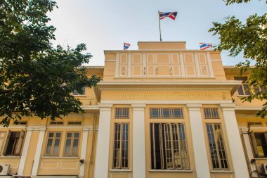 Bangkok, Tayland - 21 Aralık 2017: Eski neo-klasik tarzı bina, Fakültesi Tıp Siriraj hastane Siriraj Hastanesi'nde, Tayland, 1888 yılında kurulan en eski ve en büyük Hastanesi.