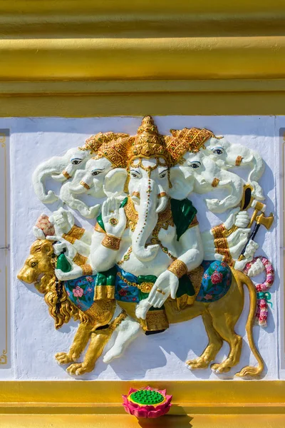 Kleurrijke Ganesha Hindoe God Avatar Afbeeldingen Stucwerk Laag Reliëf Witte — Stockfoto