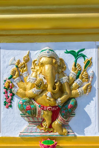 Kleurrijke Ganesha Hindoe God Avatar Afbeeldingen Stucwerk Laag Reliëf Witte — Stockfoto