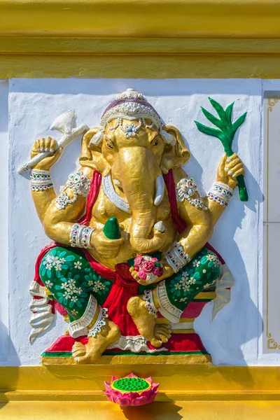 Colorful Ganesha Hindu God Avatar Images Stucco Low Relief White — Stock Photo, Image
