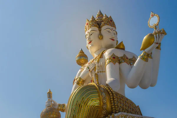Statua Brahma Gigante Bianca Con Sfondo Cielo Blu Brahma Dio — Foto Stock