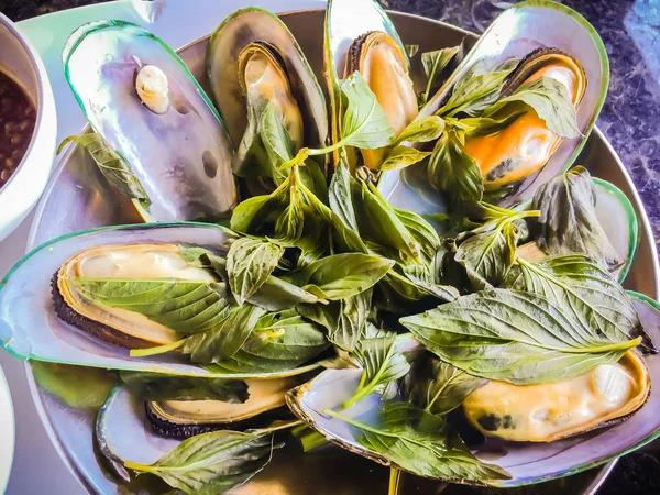 Steamed New Zealand Mussels Thai Herb Seafood Restaurant New Zealand — Stock Photo, Image