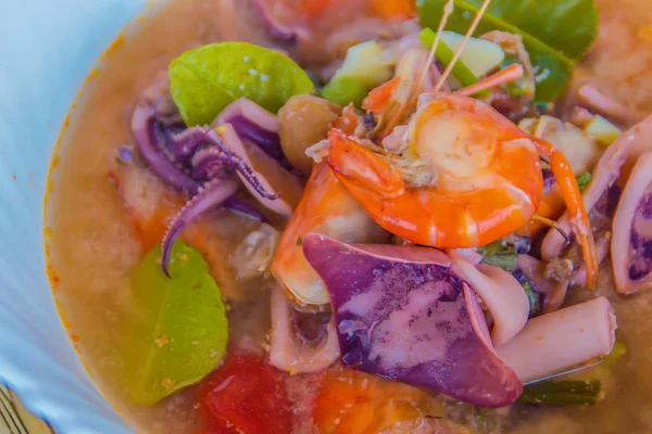 Tom Ñame Kung Sopa Camarones Picantes Una Receta Clásica Hierba —  Fotos de Stock