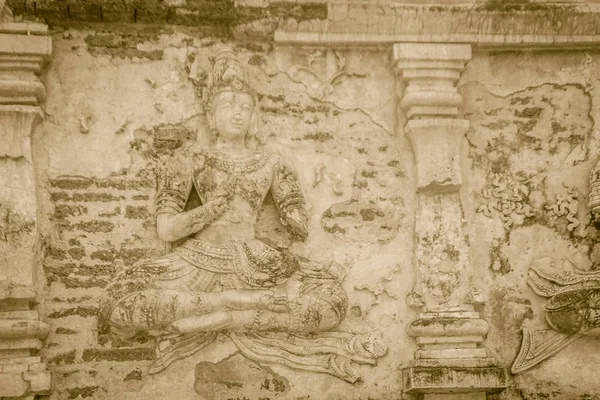 Antiguo Buda Estuco Figuras Ángeles Exterior Del Maha Chedi Wat — Foto de Stock