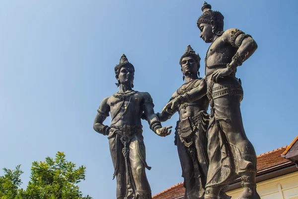 Three Kings Monument, the statues of King Mengrai, the founder of Chiang Mai and his two friends, King Ramkamhaeng of Sukothai and King Ngam Muang of Payao. The sculpture is a symbol of Chiang Mai.