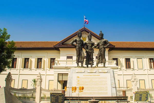 Three Kings Monument, the statues of King Mengrai, the founder of Chiang Mai and his two friends, King Ramkamhaeng of Sukothai and King Ngam Muang of Payao. The sculpture is a symbol of Chiang Mai.