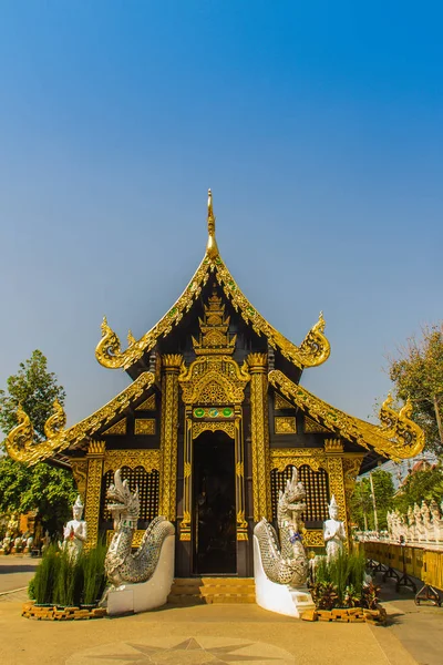 Beautiful Golden Buddhist Church Lanna Style Architecture Wat Inthakin Sadue — Stock Photo, Image
