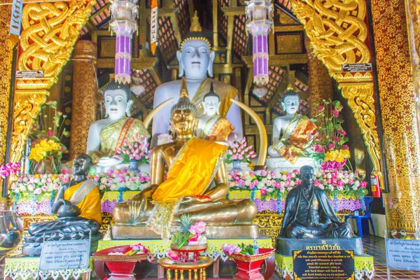 Mooie Witte Boeddhabeelden Binnen Wihan Van Wat Inthakhin Sadue Muang — Stockfoto