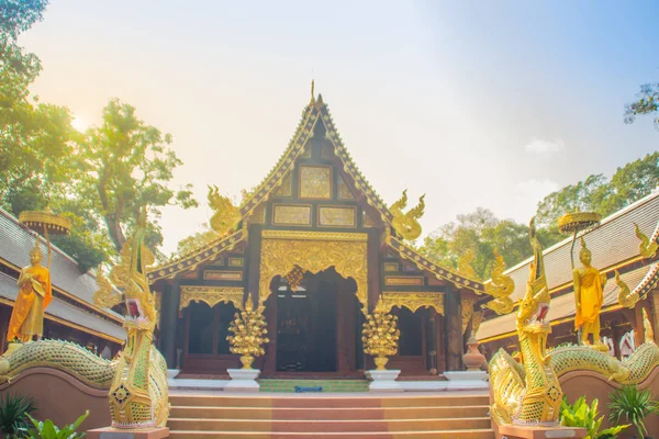 Όμορφη Ταϊλανδέζικη Αρχιτεκτονική Βουδιστικό Ναό Στο Ναό Wat Poeng Ram — Φωτογραφία Αρχείου