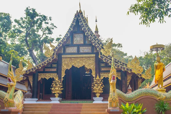 Güzel Tay mimari Wat Ram Poeng (Tapotaram) Tapınağı, Chiang Mai, Tayland Budist Tapınağı. Wat Rampoeng meditasyon, Chiang Mai havalimanına çalışmak için ünlü yer biridir