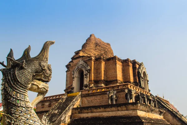 Vecchie Rovine Massicce Pagoda Wat Chedi Luang Tempio Del Grande — Foto Stock