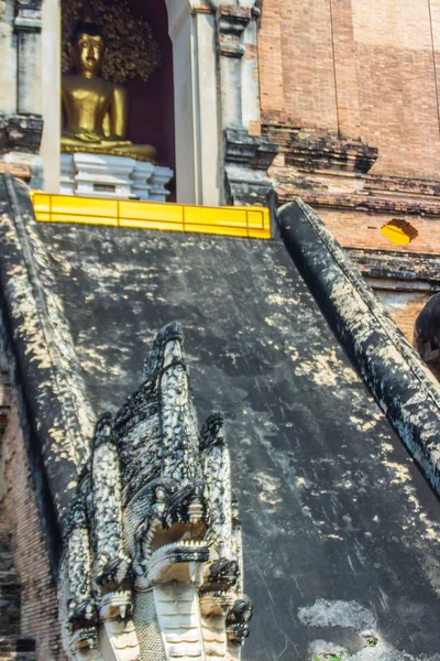 Escadas Que Conduzem Entrada São Guardadas Pelo Velho Grande Nagas — Fotografia de Stock