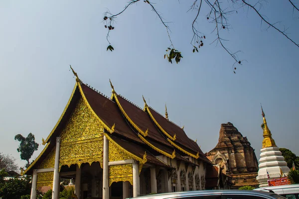 Zlatý Styl Lanna Vzorované Pozadí Buddhistické Církve Štítu Thajské Zlaté — Stock fotografie
