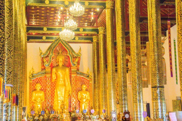 Wunderschönes Großes Stehendes Goldenes Buddha Bild Mit Deckendekoration Genannt Phra — Stockfoto