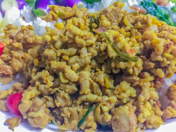 Местная Тайская Кухня Жареная Свинина Желтым Карри Блюде Рисом — стоковое фото