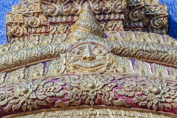 Prachtige Zonvormige Menselijke Gezichten Gekerfd Muur Van Pagode Boeddhistische Tempel — Stockfoto