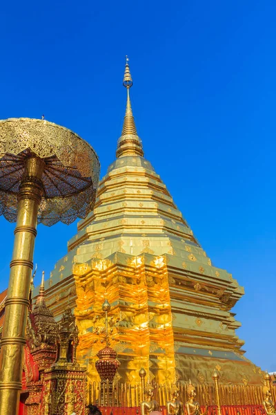 Prachtige Noordelijke Thaise Stijl Architectuur Van Gouden Pagode Met Gouden — Stockfoto