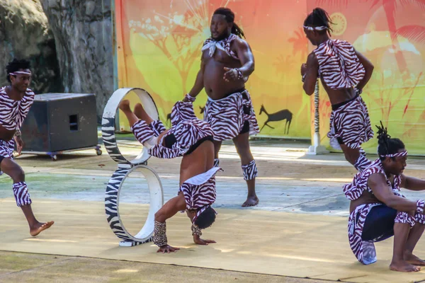 Bangkok Thaiföld Szeptember 2018 Funny Acrobatic Kenya Show Dusit Public — Stock Fotó