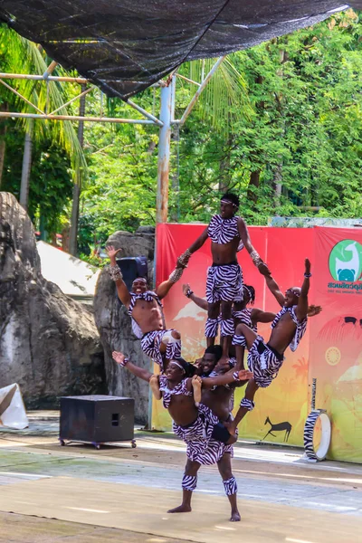 Bangkok Thaiföld Szeptember 2018 Funny Acrobatic Kenya Show Dusit Public — Stock Fotó