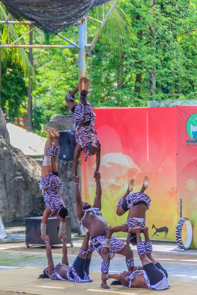 Bangkok Thaiföld Szeptember 2018 Funny Acrobatic Kenya Show Dusit Public — Stock Fotó