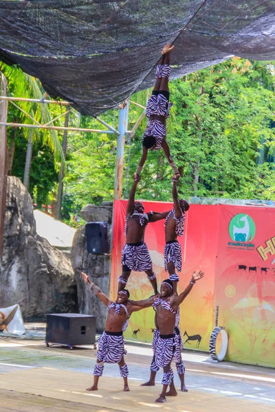 Bangkok Thaiföld Szeptember 2018 Funny Acrobatic Kenya Show Dusit Public — Stock Fotó