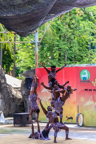 Bangkok Thaiföld Szeptember 2018 Funny Acrobatic Kenya Show Dusit Public — Stock Fotó