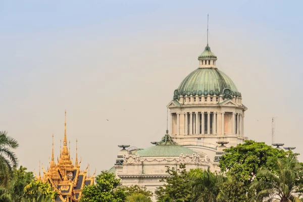 Hermosa Arquitectura Sala Del Trono Ananta Samakhom Vista Desde Zoológico —  Fotos de Stock