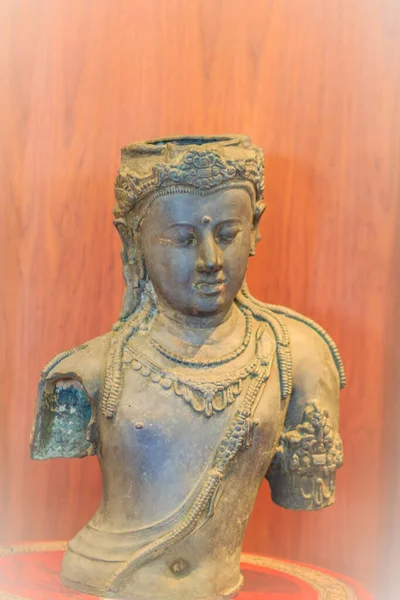 Estátua Bronze Antiga Avalokiteshvara Senhor Que Olha Para Baixo Avalokiteshvara — Fotografia de Stock