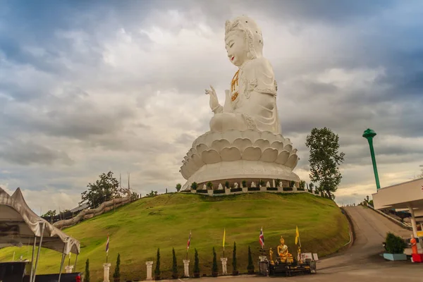 Fehér Szobor Guanyin Wat Huay Plakang Nyilvános Buddhista Templom Chiang — Stock Fotó