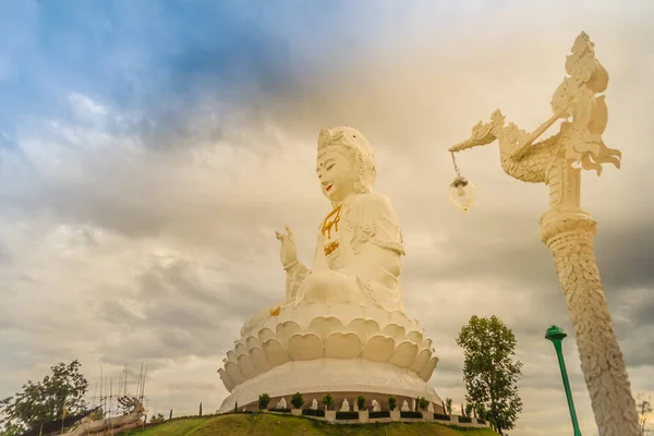 Fehér Szobor Guanyin Wat Huay Plakang Nyilvános Buddhista Templom Chiang — Stock Fotó