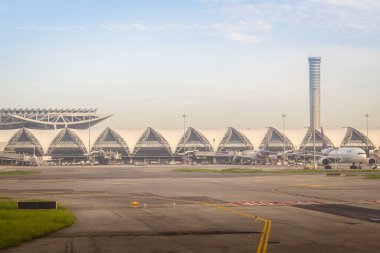 Bangkok, Tayland - 13 Haziran 2017: Suvarnabhumi uluslararası havaalanı, Bangkok, Tayland.