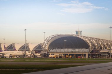 Bangkok, Tayland - 13 Haziran 2017: Suvarnabhumi uluslararası havaalanı, Bangkok, Tayland.