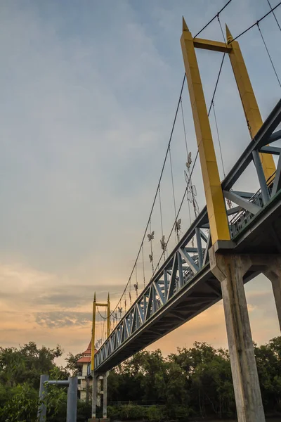 Małe Zawieszenie Konstrukcji Stalowej Mostu Szczegółowo Stalowa Konstrukcja Nośna Mostu — Zdjęcie stockowe