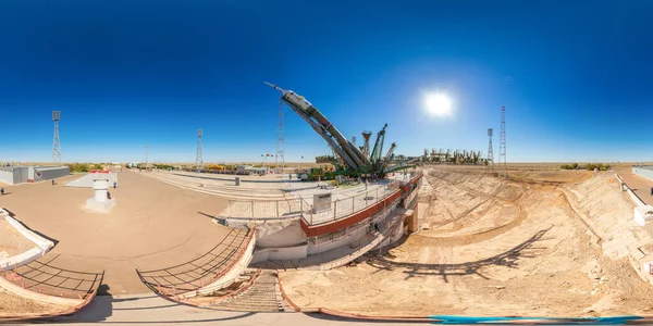 Kazakistan 'daki Baikonur Cosmodrome' da roket fırlatma hazırlıkları. 360 derece panorama