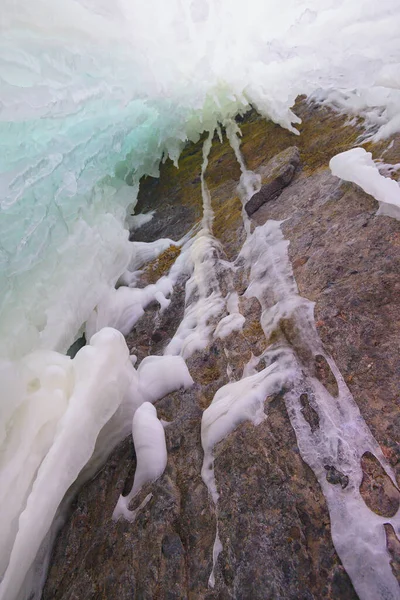 Fragmento Uma Cachoeira Congelada Dentro Icicles Uma Cachoeira Inverno — Fotografia de Stock