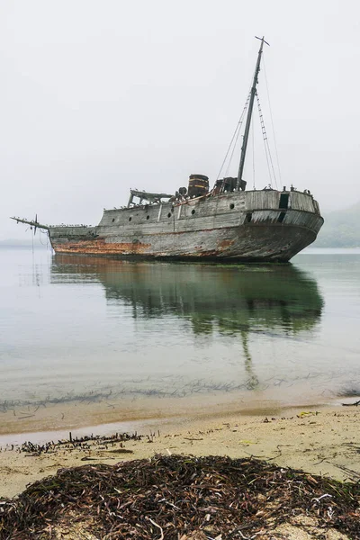 Old Wooden Soviet Whaling Boat Ship Ran Aground Bay Shore — Stock Photo, Image