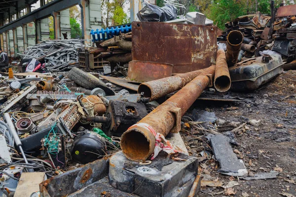 スクラップヤード リサイクル用金属 使用済み水道管の受け入れ — ストック写真