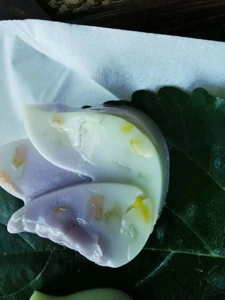 Dessert Thaïlandais Sucré Gelée Glacée Forme Fleur Député Aux Feuilles — Photo