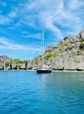 Denizdeki tekne, Coron Adası, Filipinler