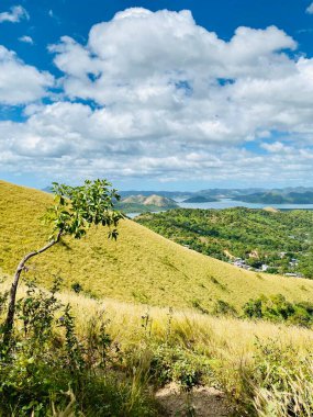 İnanılmaz güneşli Coron Adası manzarası, Palawan, Filipinler