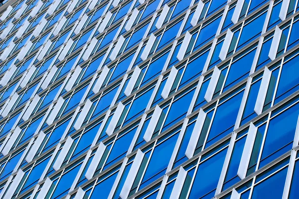 Das Sich Wiederholende Muster Einer Großen Anzahl Blauer Fenster Fassade — Stockfoto