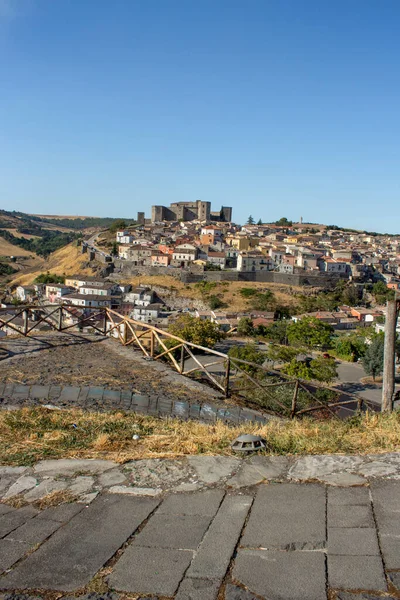 Venkovský Panoramatický Výhled Melfi Panorama Melfi Bazilika Během Letního Dne — Stock fotografie